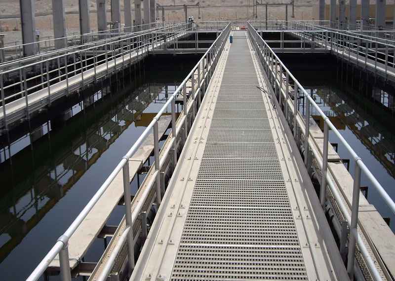 Water Treatment Plant with aluminium handrails, walkways and platforms Water Treatment Plant with aluminium handrails, walkways and platforms